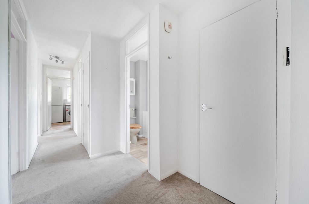 Property photo 2 of 18 1485166-17-6A3E6E...