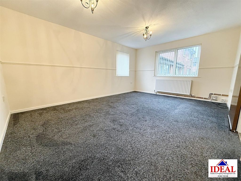 Property photo 2 of 11 Image00009.Jpg