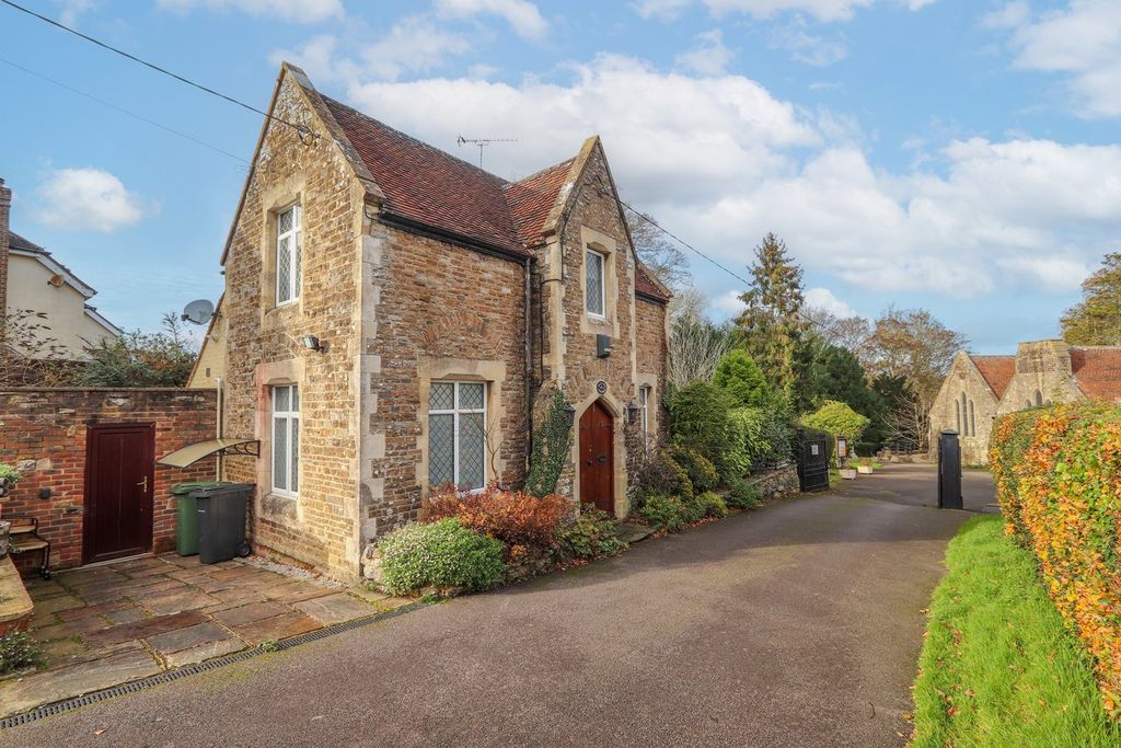 Property photo 1 of 20