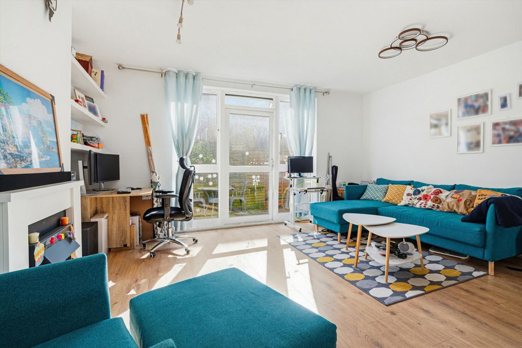 Property photo 2 of 16 Image