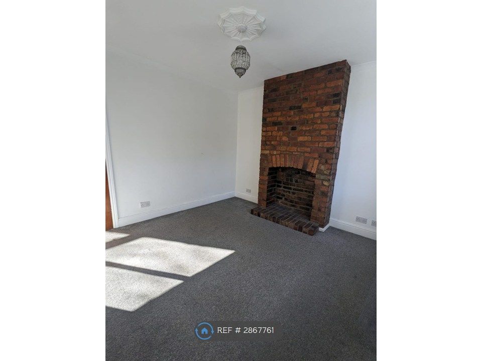 Property photo 3 of 7 Lounge