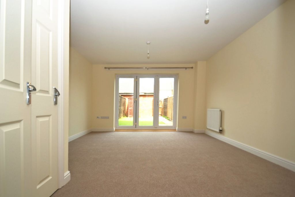 Property photo 3 of 9 Photo 9