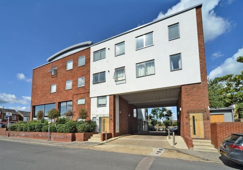 Property photo 1 of 9 U2Fabtxv_Uir_3Eigv27Hw.Jpg