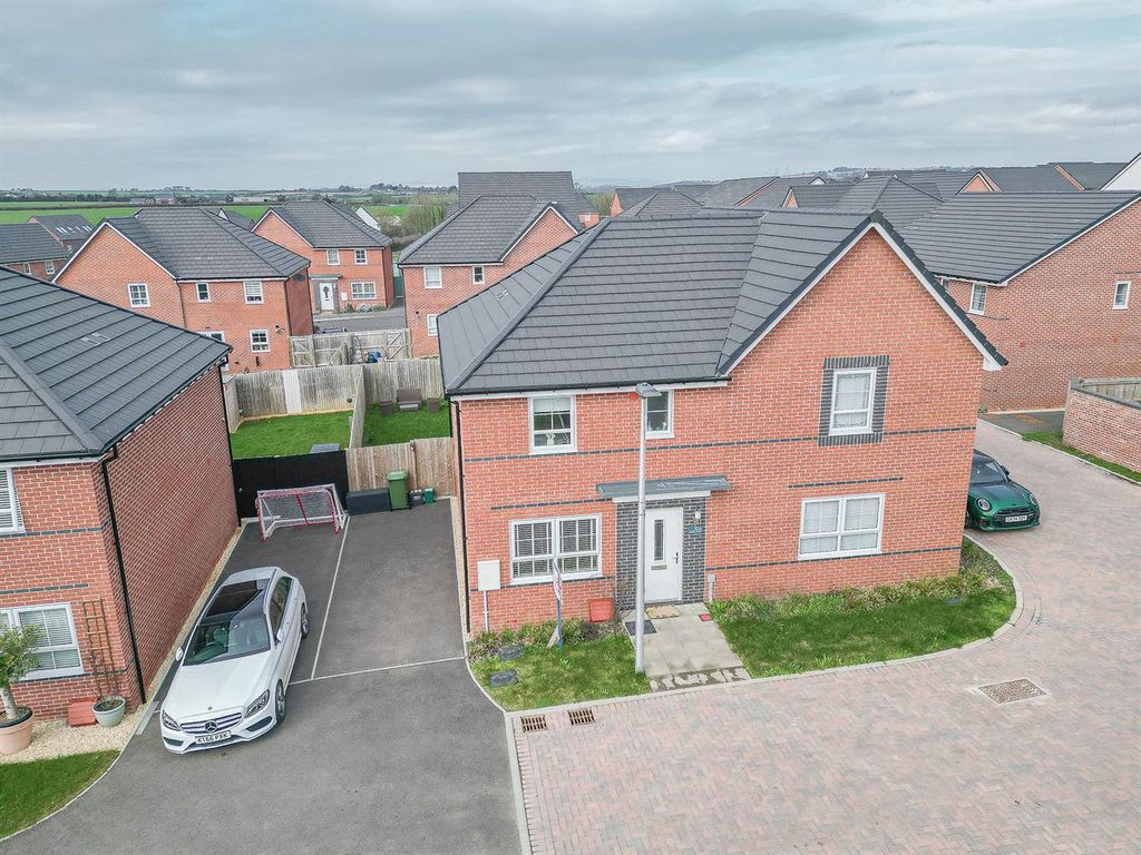 Property photo 1 of 25 Front