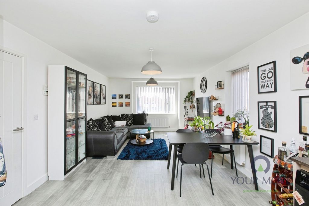 Property photo 3 of 16 Living Kitchen Diner