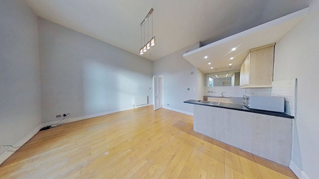 Property photo 2 of 8 Picture No. 11