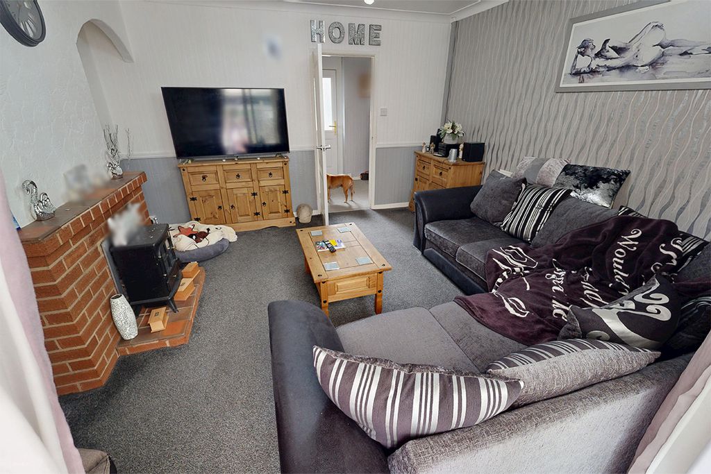 Property photo 2 of 35