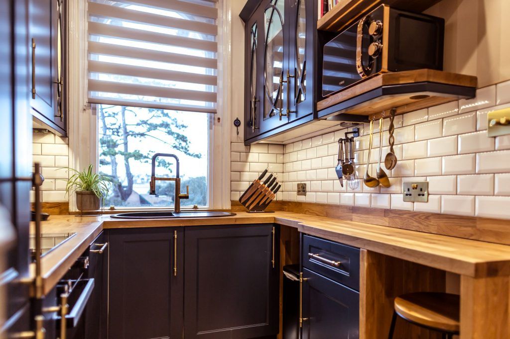Property photo 3 of 13 Kitchen