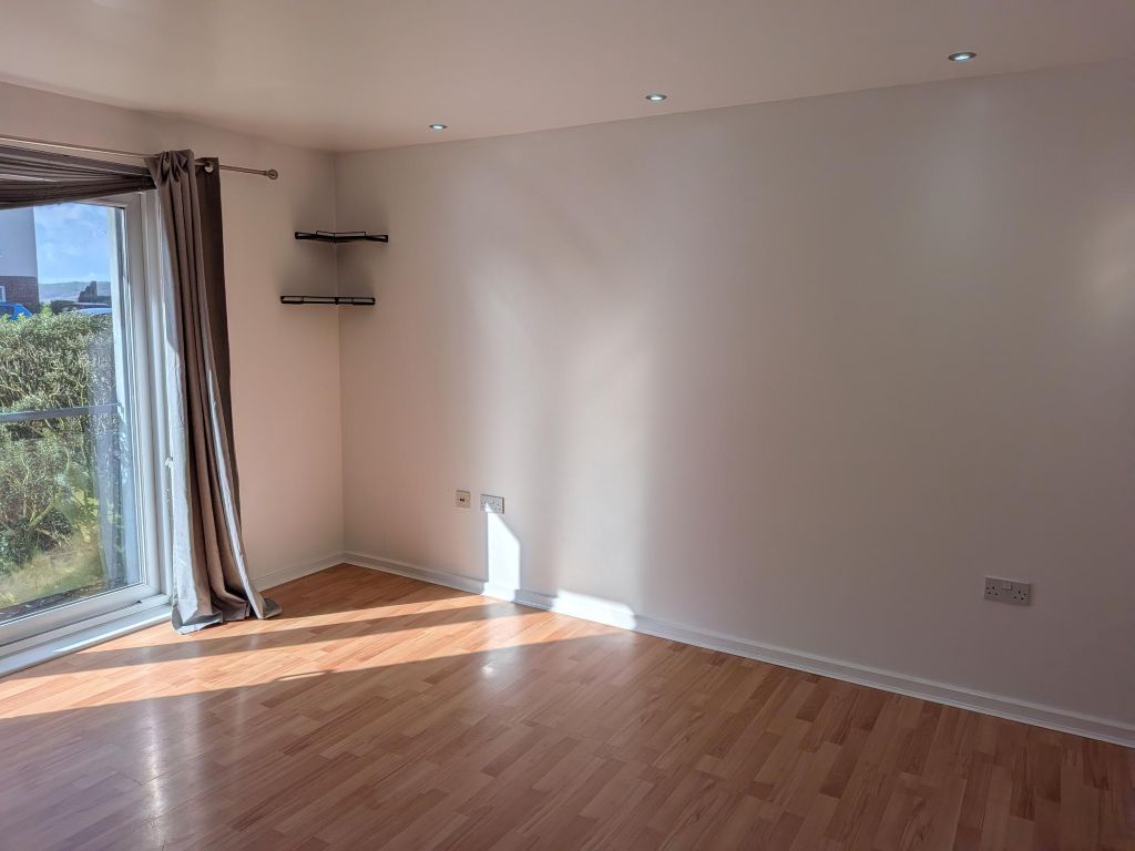 Property photo 2 of 7 Lounge