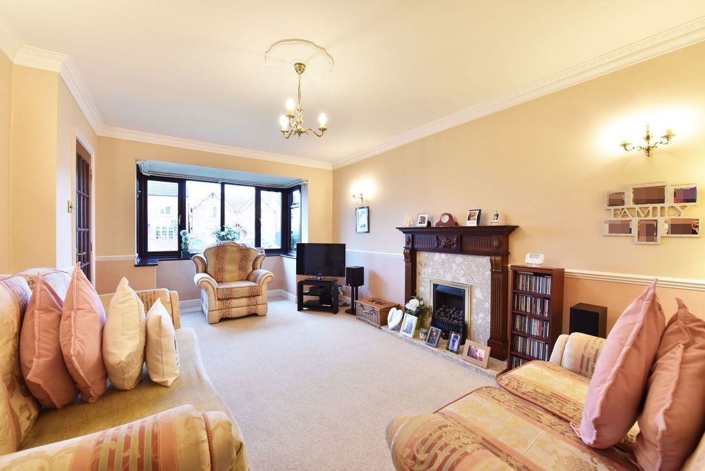 Property photo 3 of 14