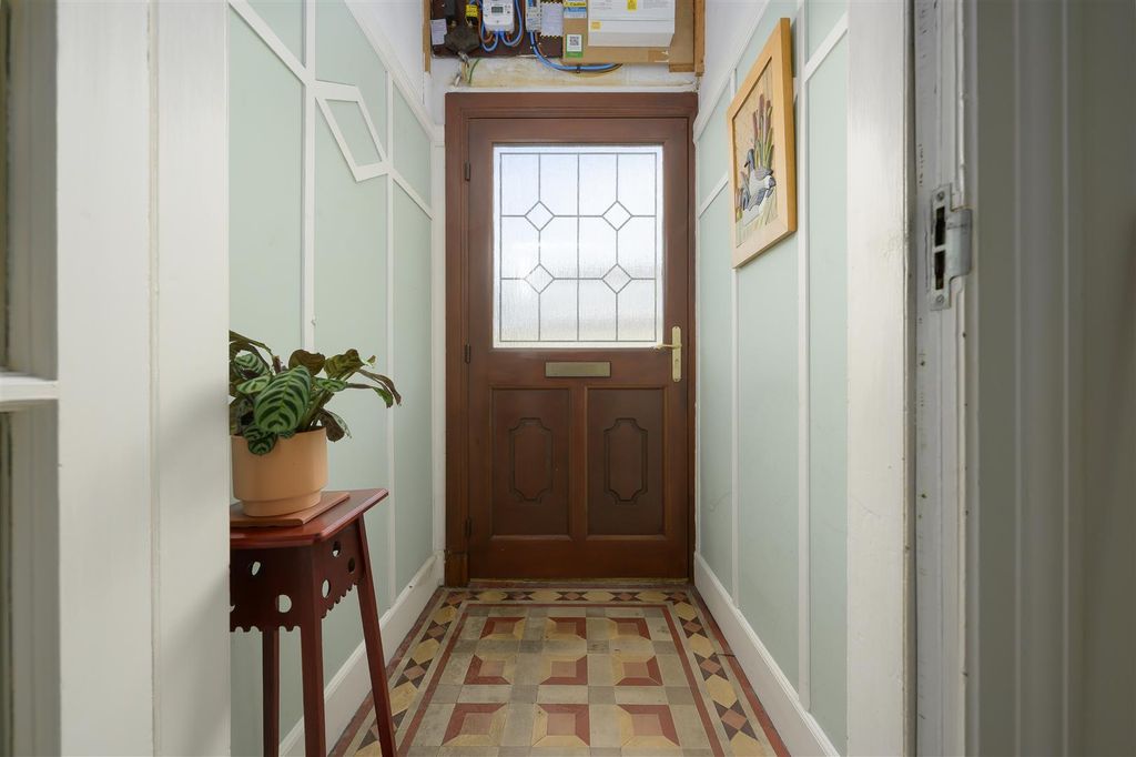 Property photo 2 of 34 31Townhillroad004.Jpg