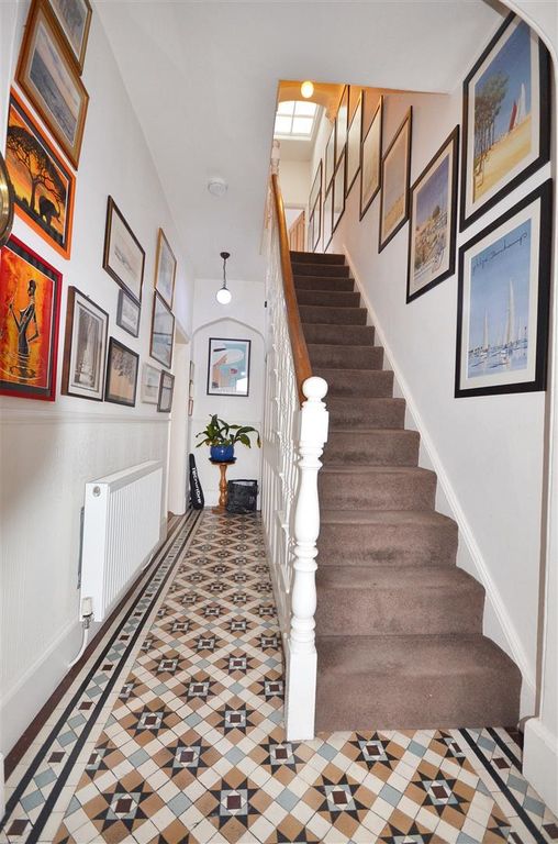 Property photo 2 of 20 Entrance Porch