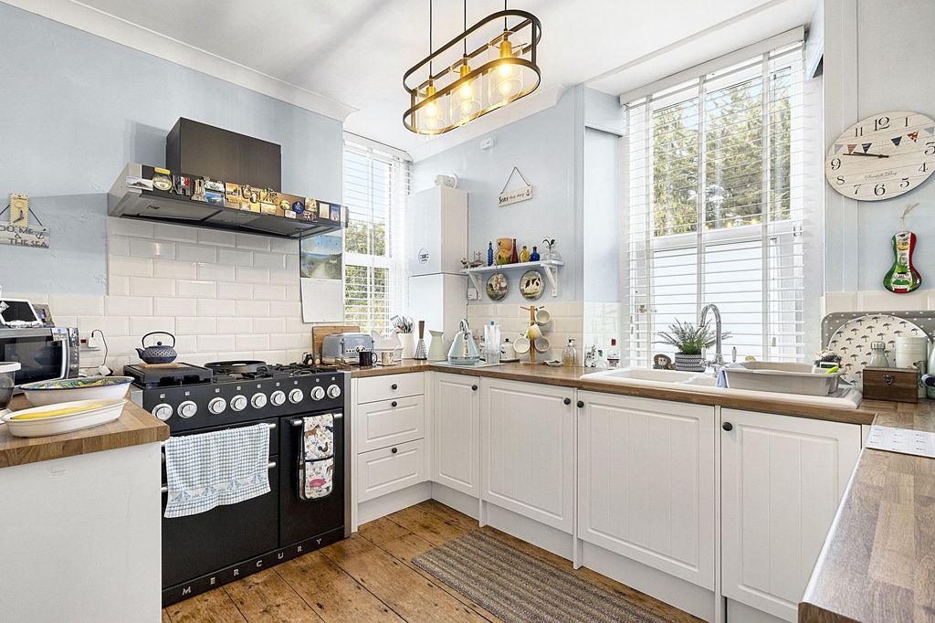Additional image 8 of 2 bed flat for saleSouthfield Road, Oldway Court TQ3