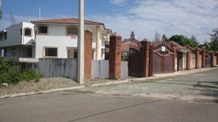 Property photo 1 of 6