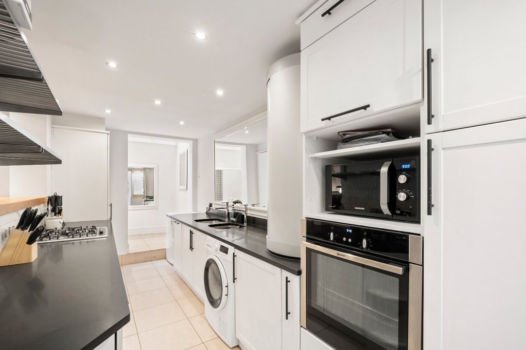 Property photo 3 of 23