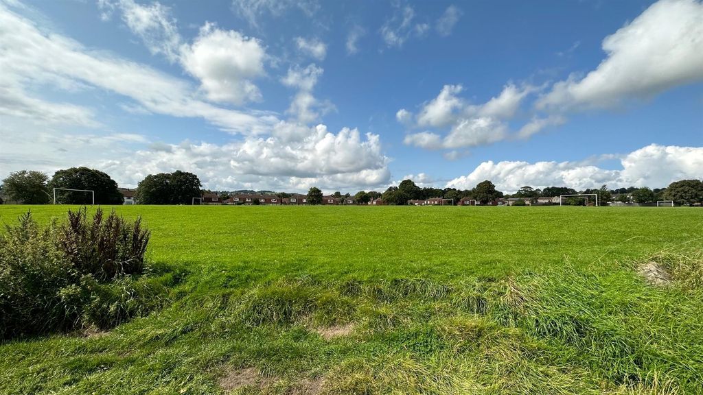 Property photo 3 of 17 3.Jpg