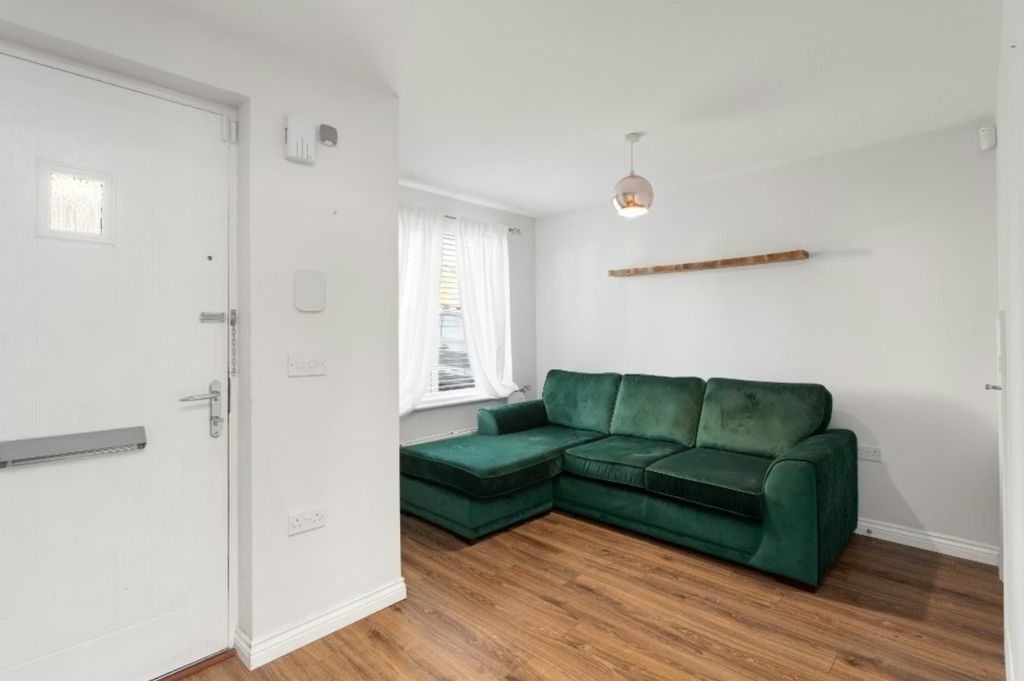 Property photo 3 of 27 Photo 3