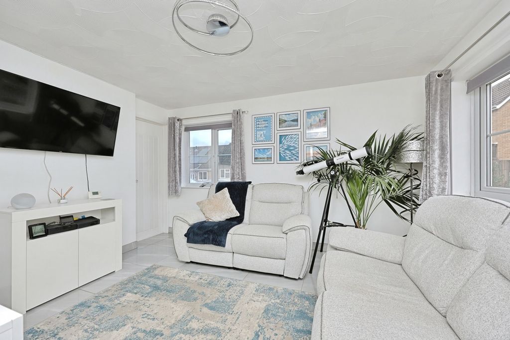 Property photo 2 of 12 Pbox-Img.Jpg