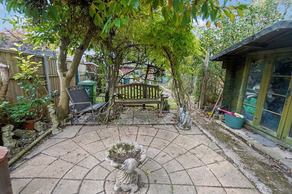 Property photo 2 of 7 Photo 2