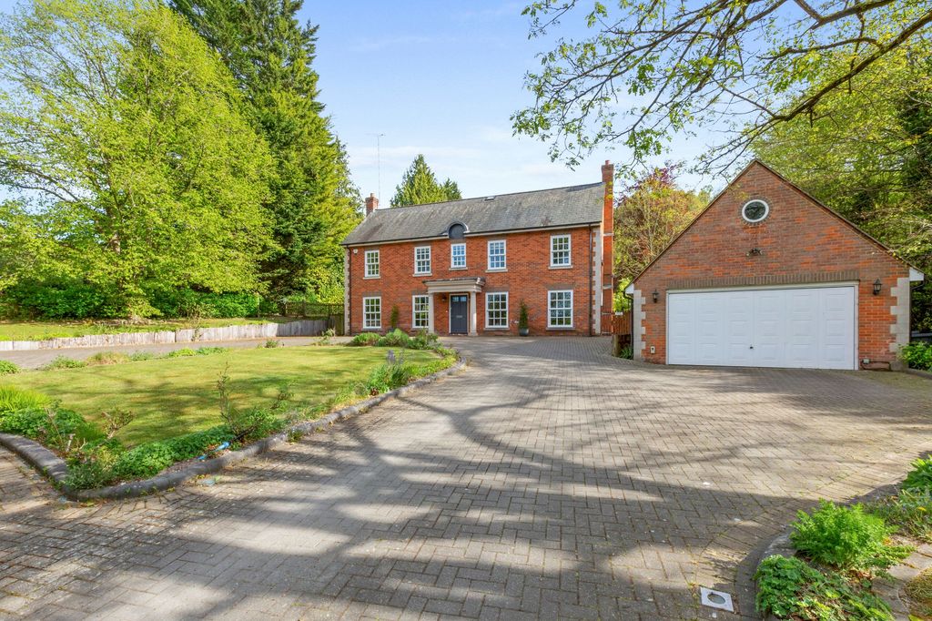 Property photo 1 of 24