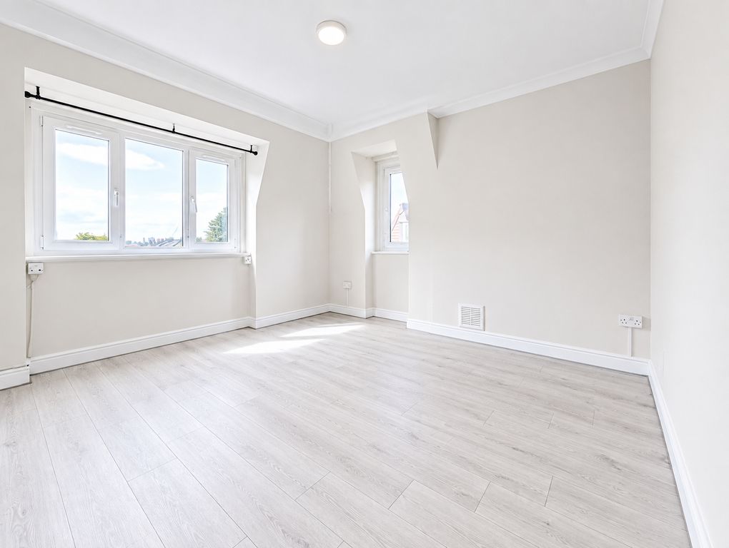 Property photo 3 of 7 3