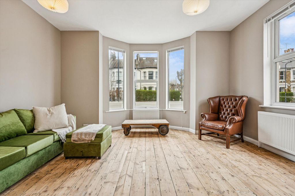 Property photo 2 of 14 Image