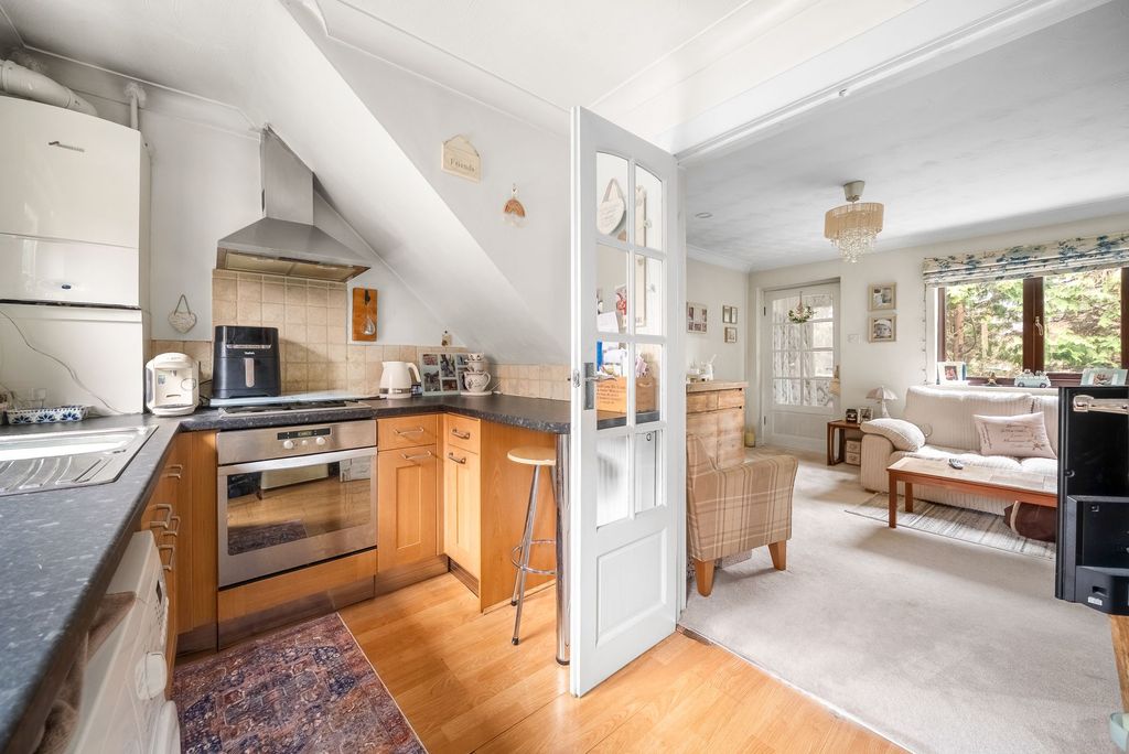 Property photo 3 of 9