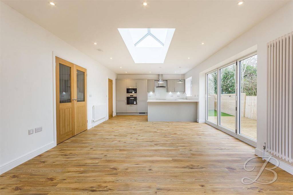 Property photo 3 of 18 Ccltd3.Jpg