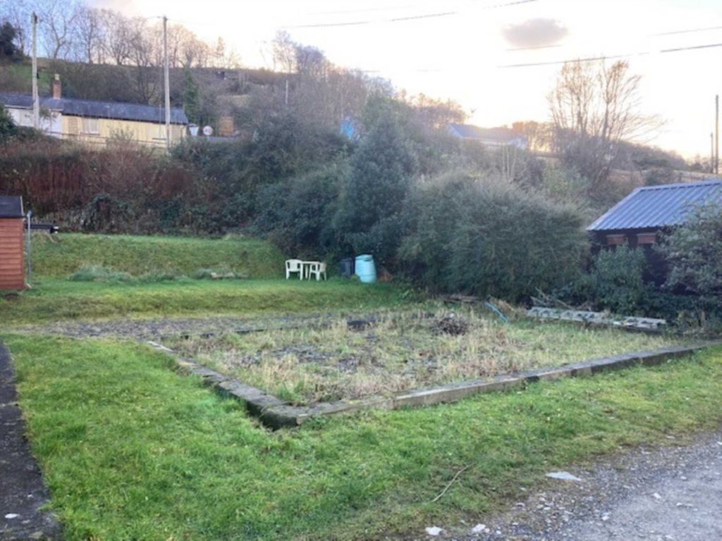 Property photo 1 of 5