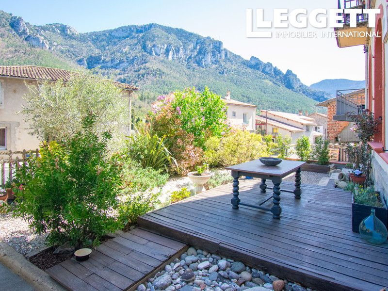 Property photo 3 of 10