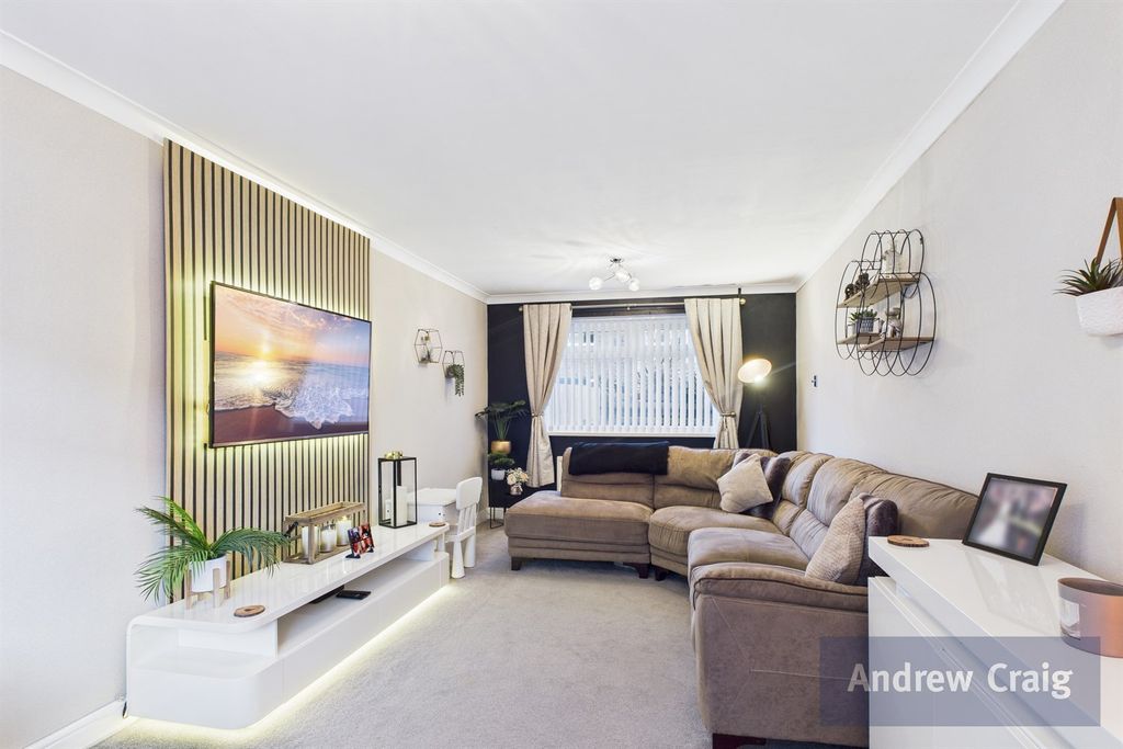 Property photo 1 of 17 (Main)