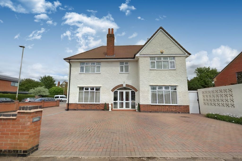 Property photo 1 of 25