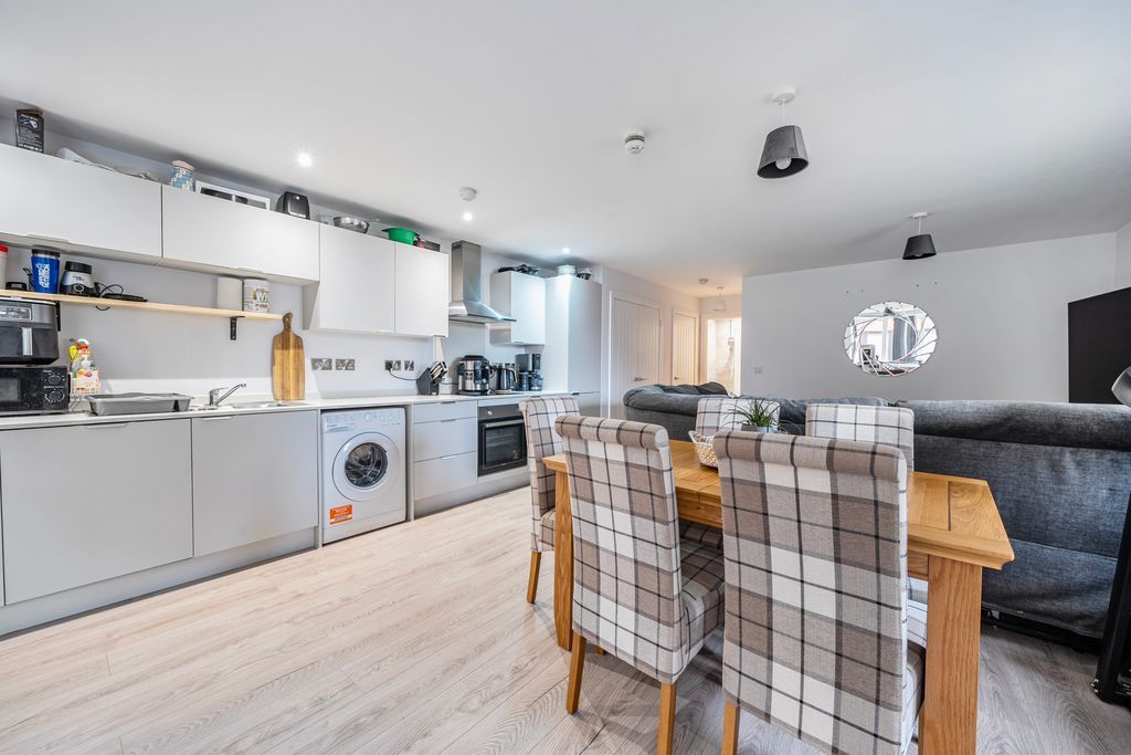 Property photo 2 of 12 Open Plan Living Accommodation