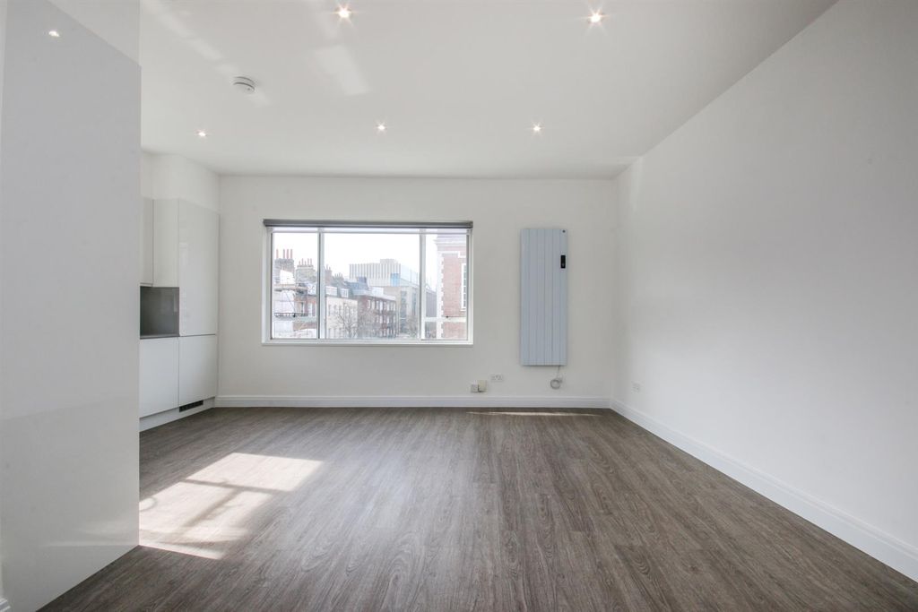 Property photo 3 of 9 Img_2341.Jpg