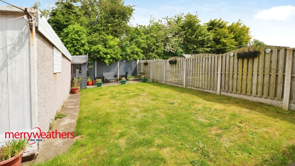 Property photo 3 of 20 External
