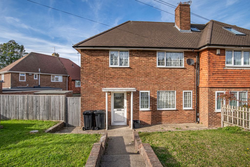 Property photo 3 of 26