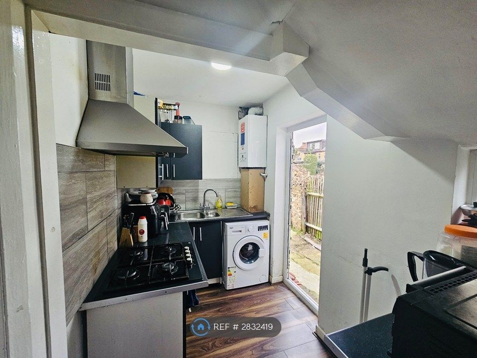 Property photo 3 of 8