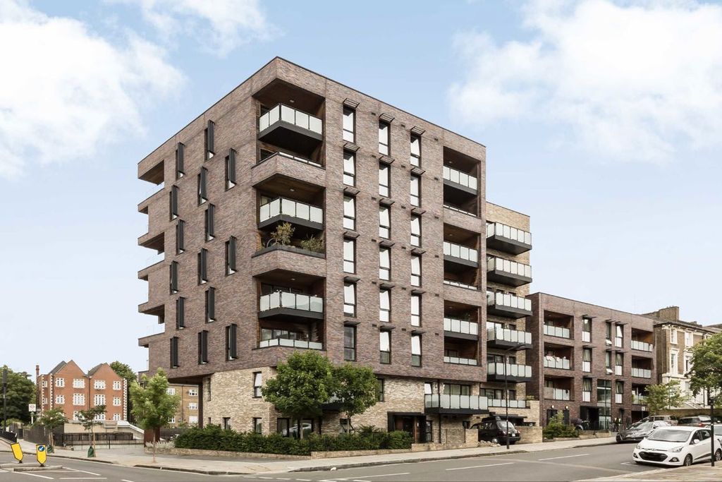 Property photo 1 of 6