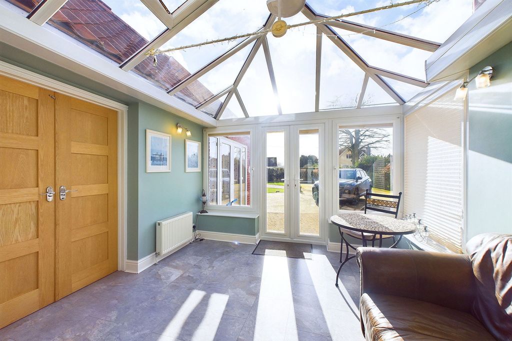 Property photo 3 of 23