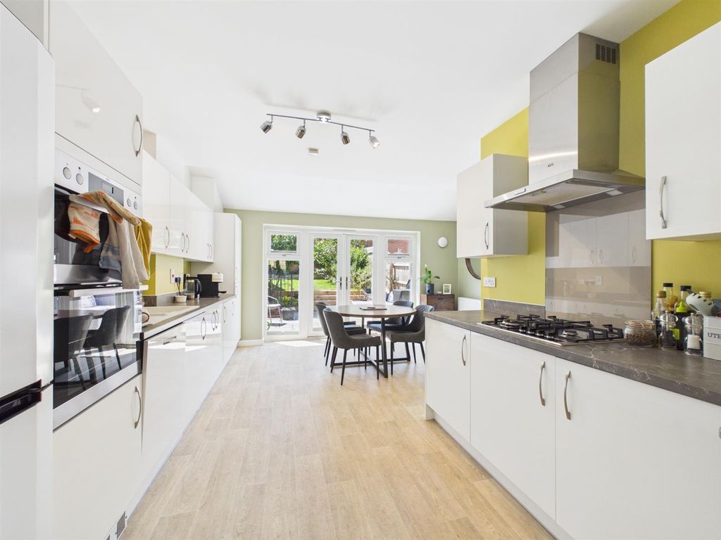 Property photo 3 of 13 Kitchen