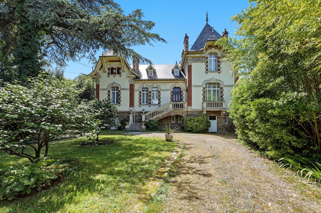 Property photo 2 of 50