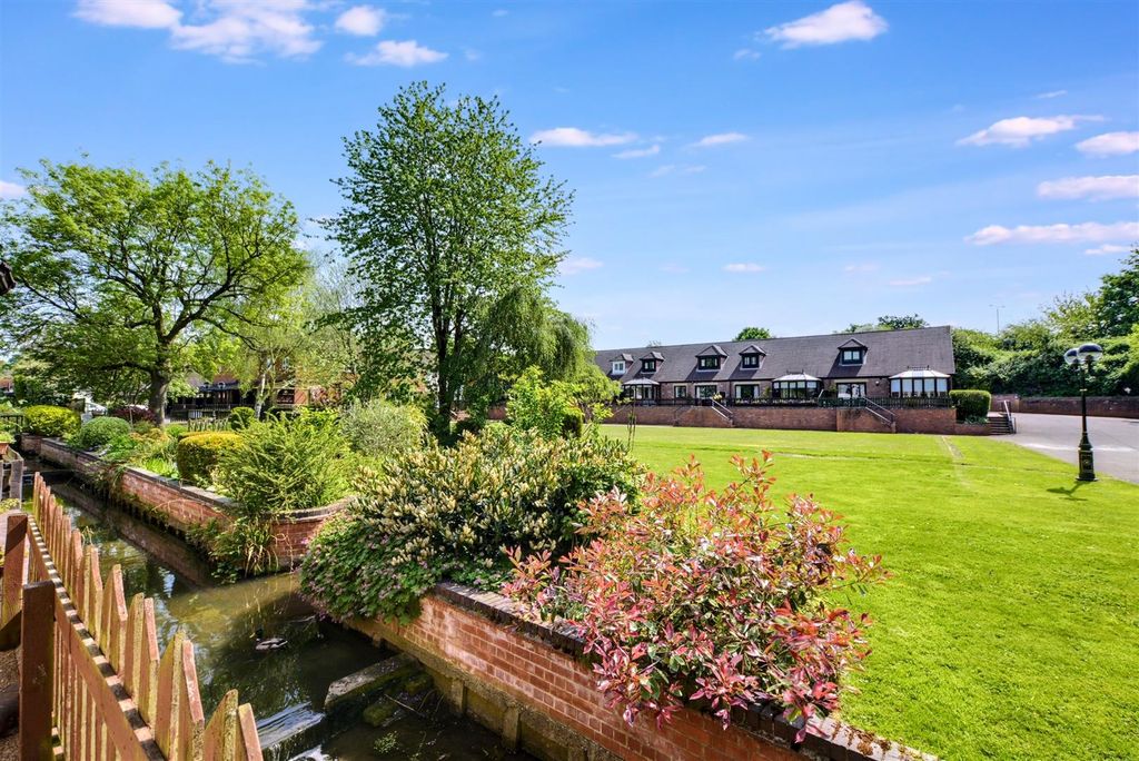 Property photo 2 of 21 Grounds.Jpeg