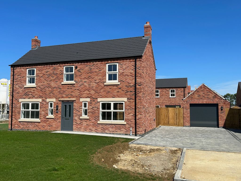 Property photo 2 of 9