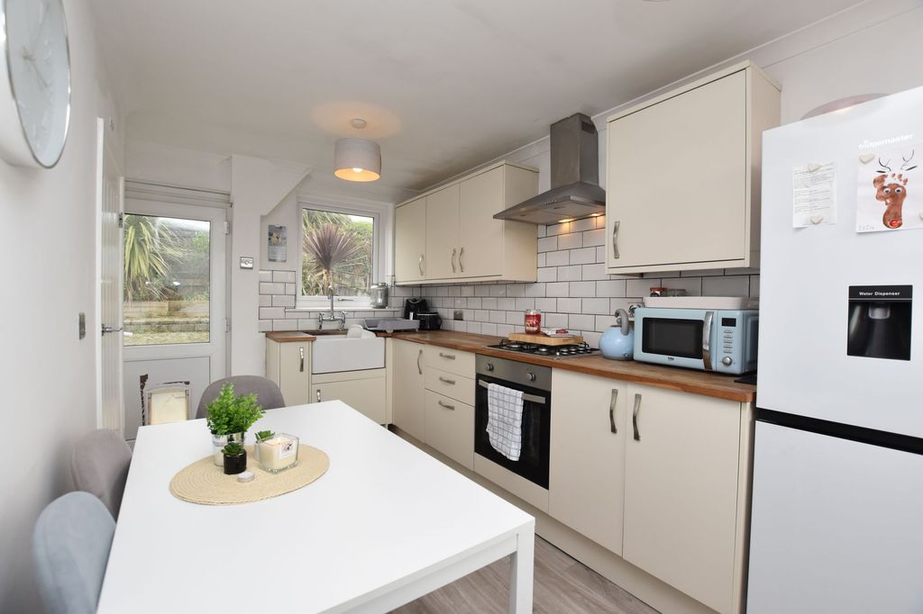 Property photo 3 of 15 Kitchen/Diner