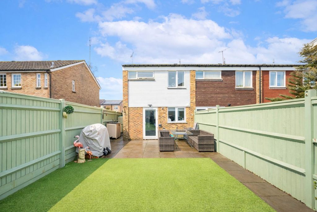 Property photo 2 of 17