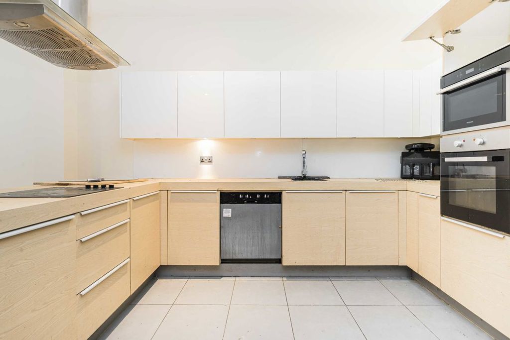 Property photo 2 of 4