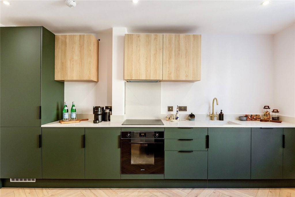 Property photo 2 of 6 Picture No. 28