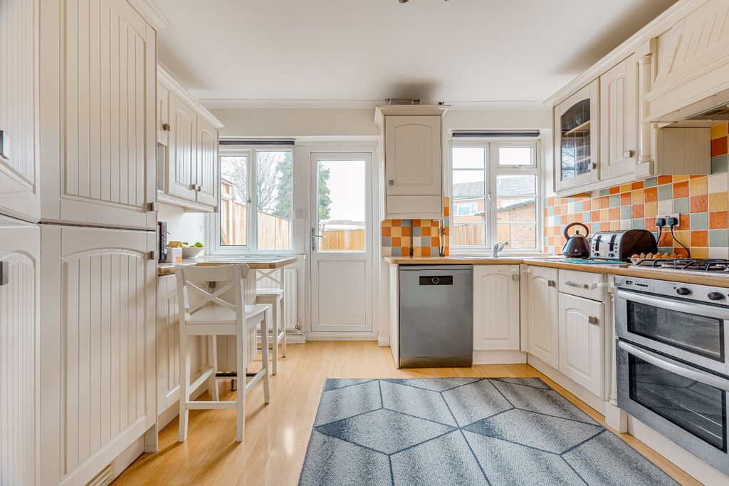 Property photo 3 of 9