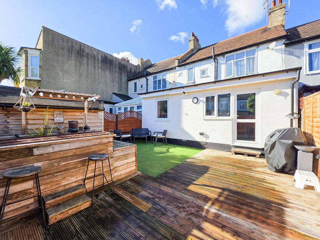 Property photo 1 of 12 Rear Garden (Direct Access)