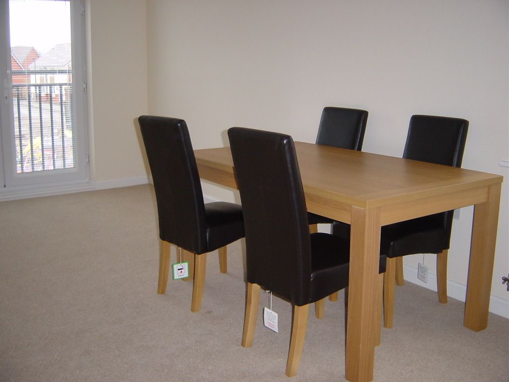 2 bed flat to rentGascoigns Way, Patchway BS34 photo 4